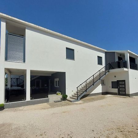 Apartmani Karla Paklenica Starigrad Paklenica Dış mekan fotoğraf