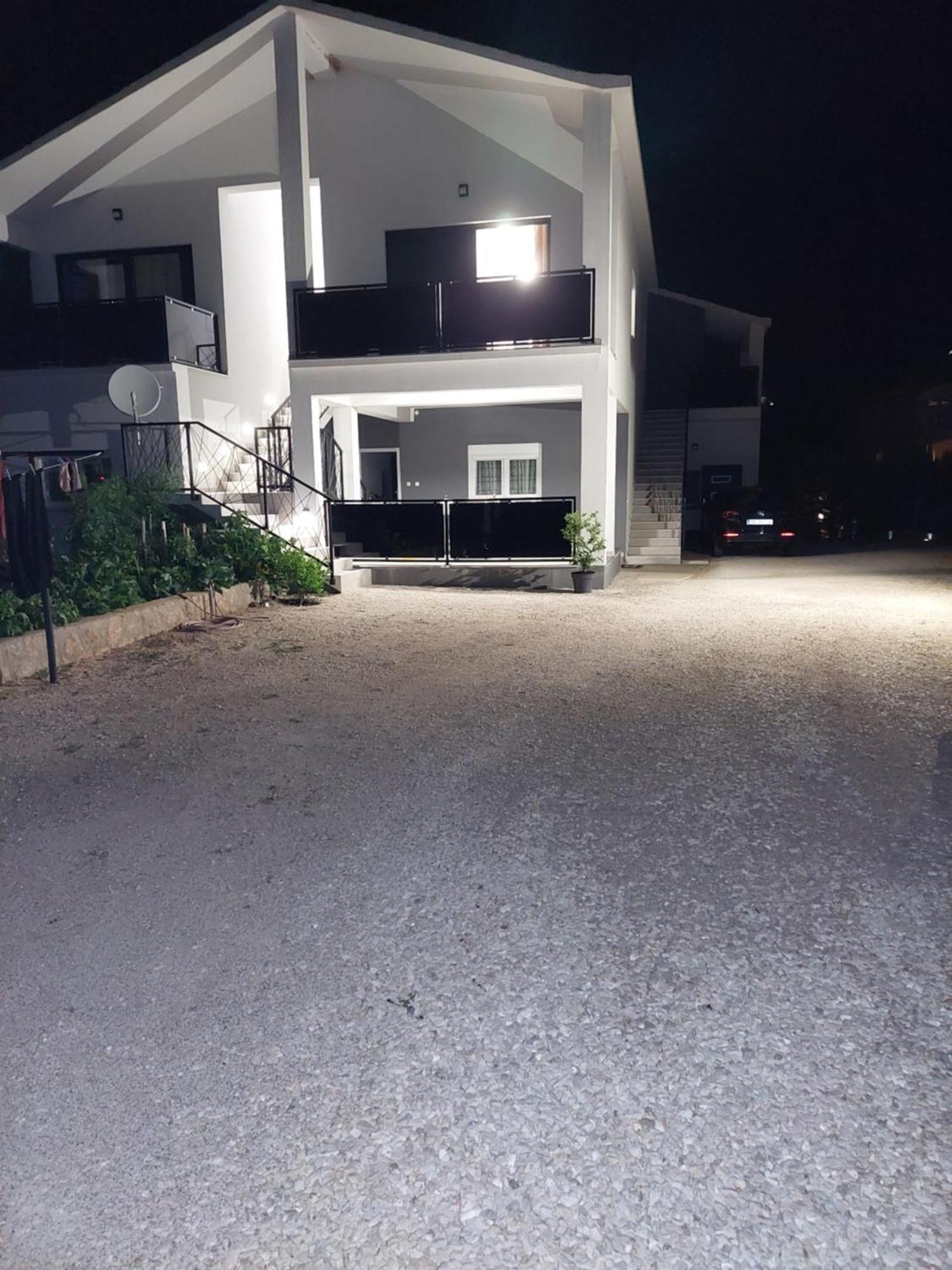 Apartmani Karla Paklenica Starigrad Paklenica Dış mekan fotoğraf