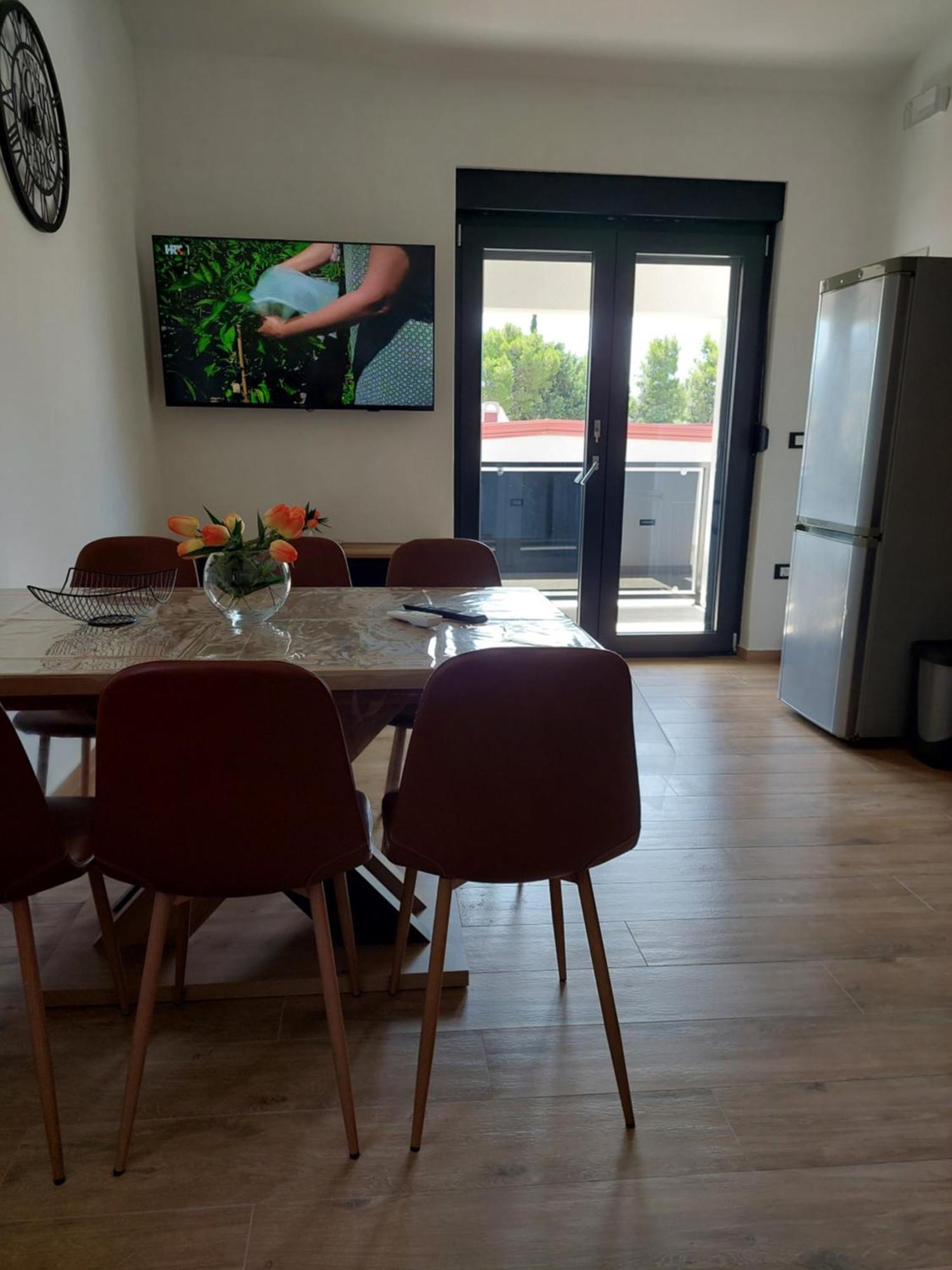 Apartmani Karla Paklenica Starigrad Paklenica Dış mekan fotoğraf