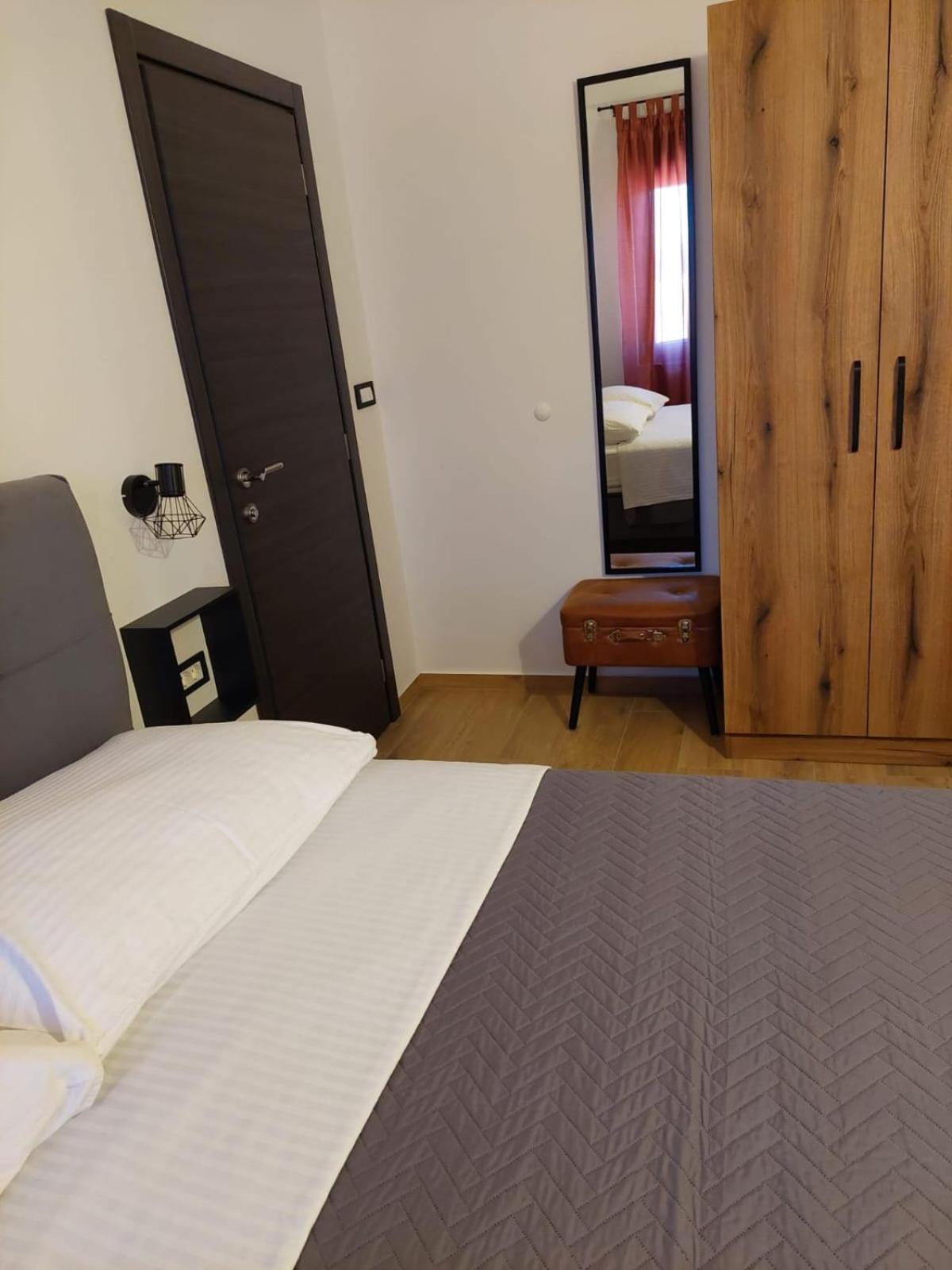Apartmani Karla Paklenica Starigrad Paklenica Dış mekan fotoğraf